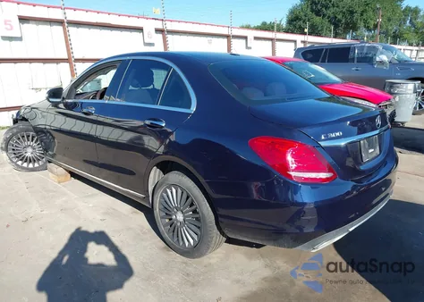 2015 Mercedes-Benz C 300 4Matic/Luxury 4Matic/Sport 4Matic из США, поврежденный, VIN 55SWF4KB2FU027644